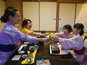 【お子様料金がおトク／夕部屋食】「家族de季節のお値打ち会席と天然温泉」お休みは家族で若水へ