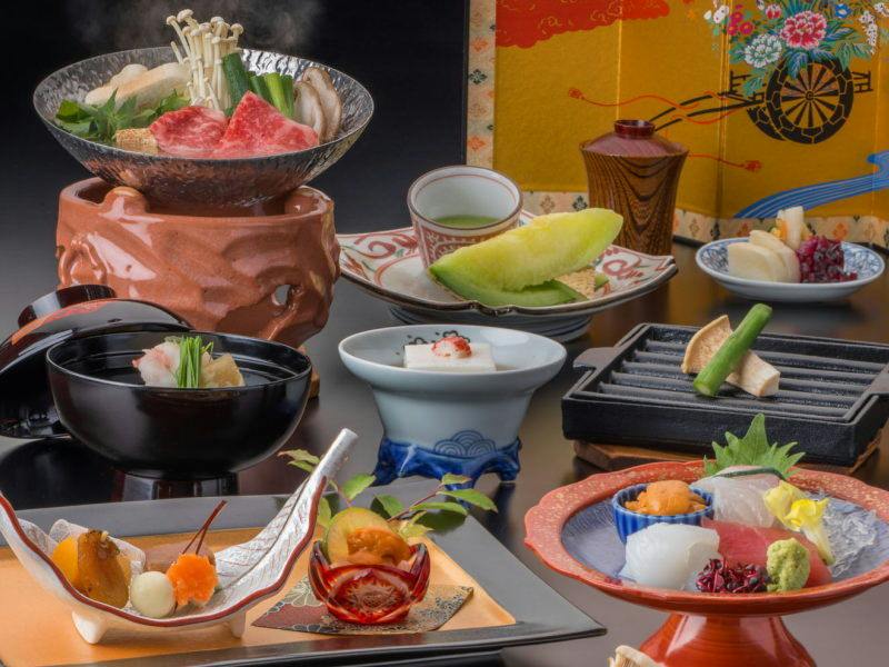【神戸牛会席／夕部屋食】 ブランド牛を堪能！鉄板焼きなど極上和牛の贅沢2品と会席料理