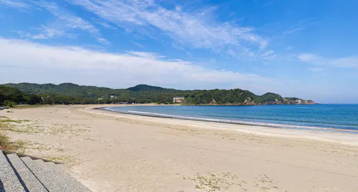 【素泊まり】ラウンジフリーフロー×貸切露天で過ごす、自由な大人の温泉旅