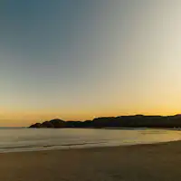 Senja di Pantai Yumigahama