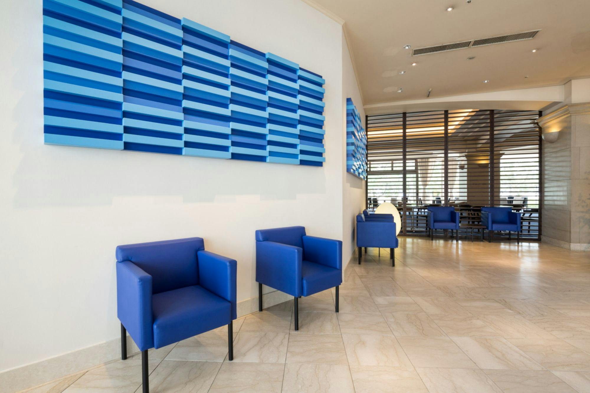 【館内 丨 フロントロビー】