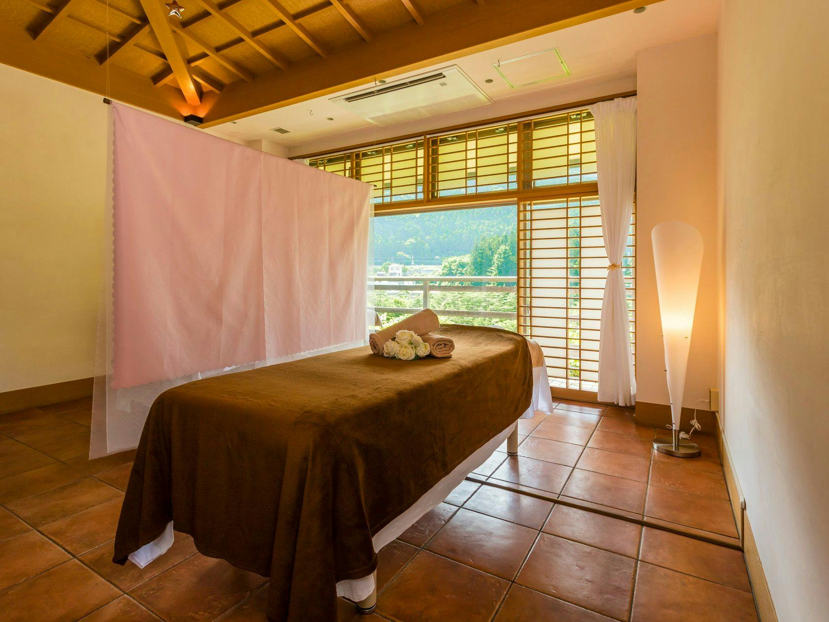 エステで癒し時間を