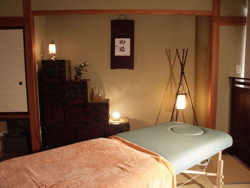 本格エステで極上の癒しを。