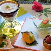 อาหารเรียกน้ำย่อยที่บรรยายถึงฤดูกาล