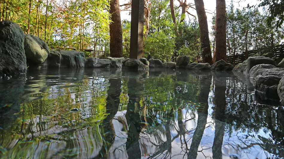 Detached Inn Yumenoya with Semi-Open-Air Baths in All Rooms