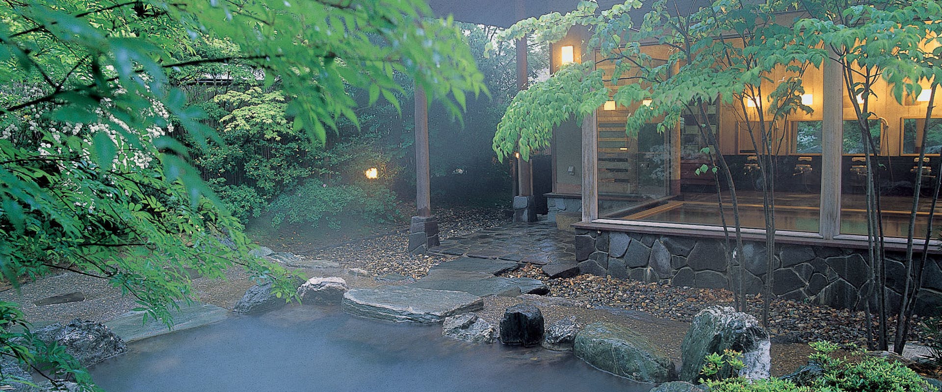 岩室温泉×いま最も売れている宿