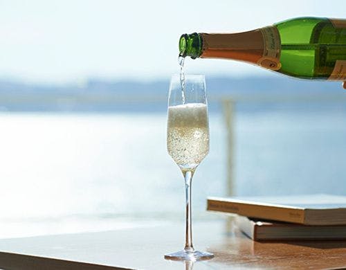 感動をシェアする宿泊者専用ラウンジ