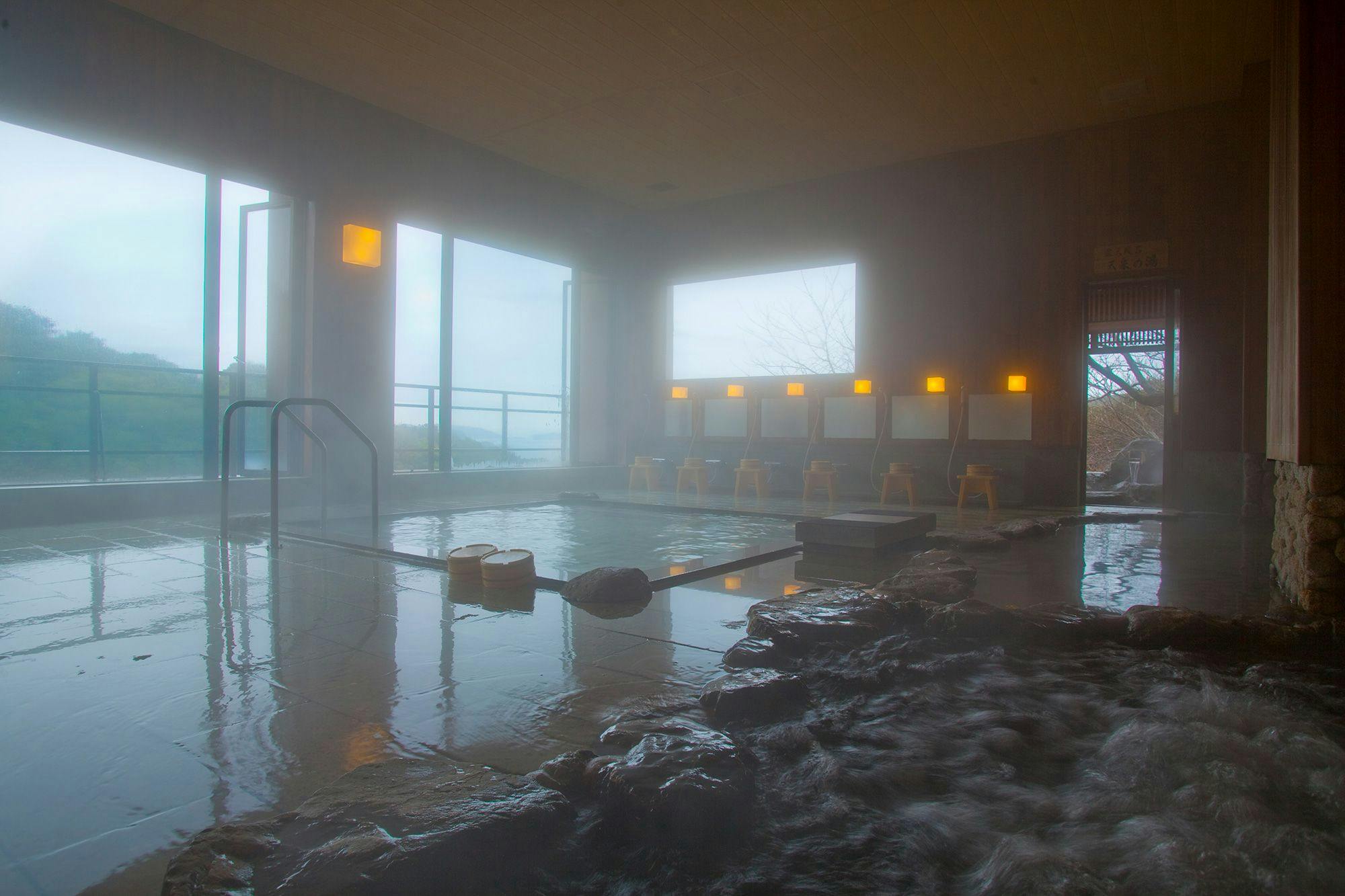 대욕장 (카이즈 미노유)