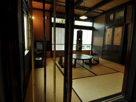 鳥遊ぶ森の宿　ふたり静 2枚目