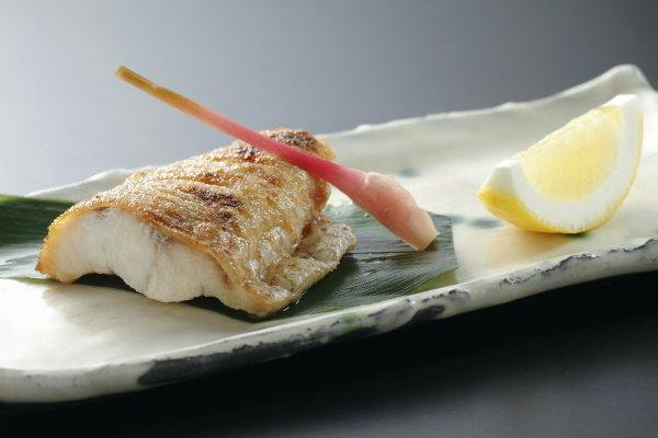 夕食は「のど黒付き」豪華会席コース！朝はのんびり朝寝坊　一泊夕食のみプラン（朝食なし）