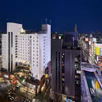 Pemandangan luar Hotel Cross Osaka (skop luas)