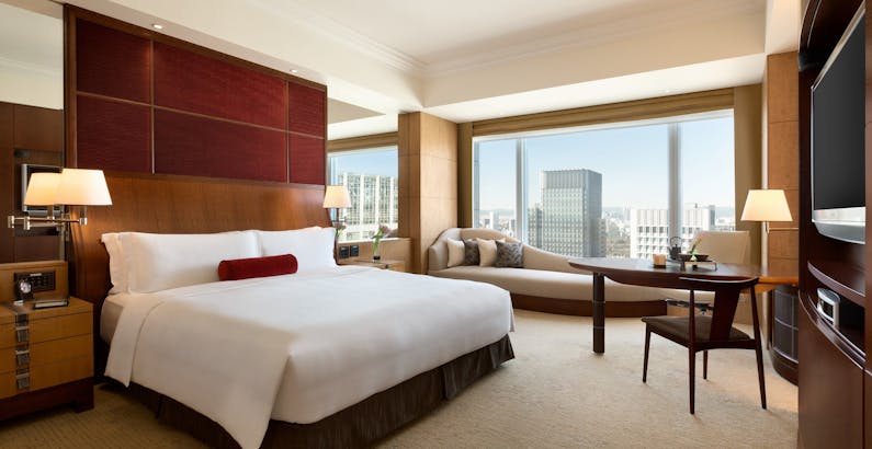 選べるプレゼント付 誕生日や記念日のお祝いにおすすめのセレブレーションパッケージプラン シャングリ ラ ホテル 東京 一休 Com