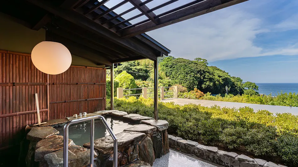Isaribi Inn with All Rooms Featuring Open-Air Hot Spring Baths