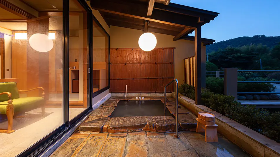 Isaribi Inn with All Rooms Featuring Open-Air Hot Spring Baths