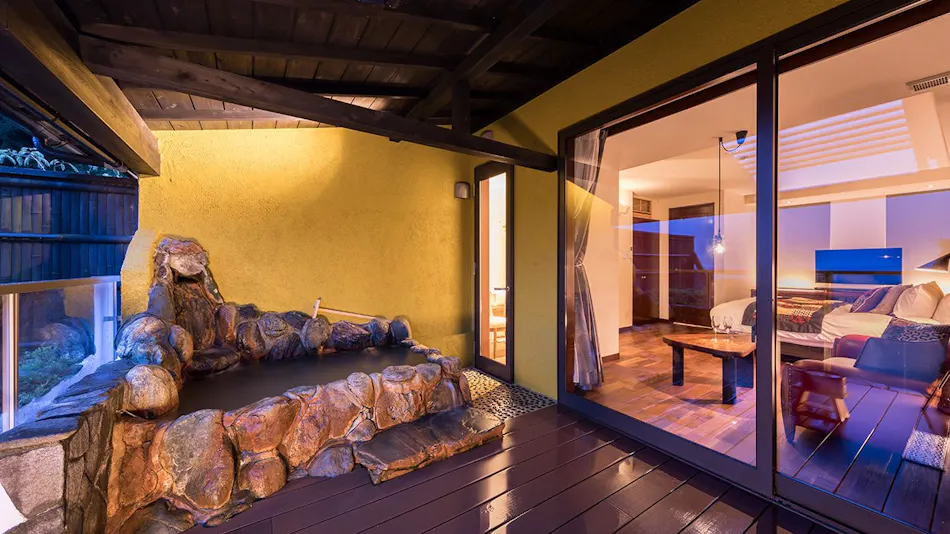 Isaribi Inn with All Rooms Featuring Open-Air Hot Spring Baths