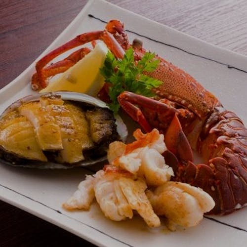 熊本市 天草で 伊勢海老 をご紹介 最上のひとときをどうぞ 一休 Com