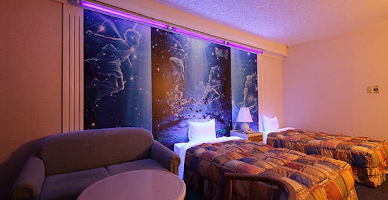 ブルーの光が幻想的な お星さまの部屋 四季折々の食材を使ったシェフの感性溢れるフレンチディナープラン ロイヤルホテル 八ヶ岳 Daiwa Royal Hotel 一休 Com ブルーの光が幻想的な お星さまの部屋 四季折々の食材を使ったシェフの感性溢れるフレンチディナープラン ロイヤルホテル 八ヶ岳 Daiwa Royal Hotel 一休 Com