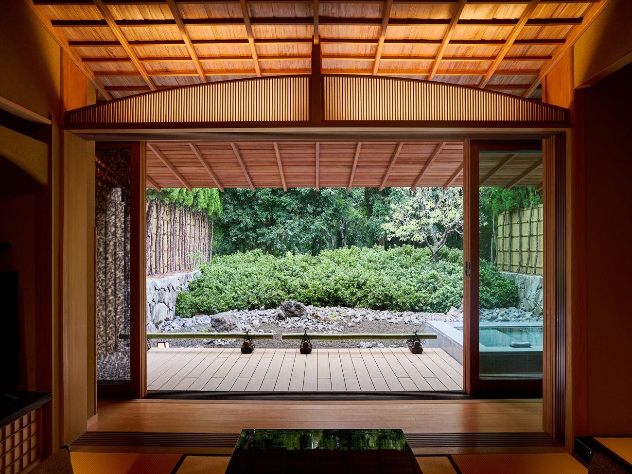 สแตนดาร์ด ~พัก 1 คืน พร้อมอาหาร 2 มื้อ~