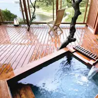 貸切トリートメントスパ 露天桧風呂