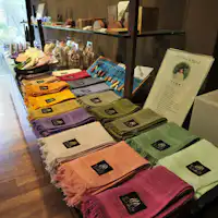 ร้านของฝากภายในอาคาร