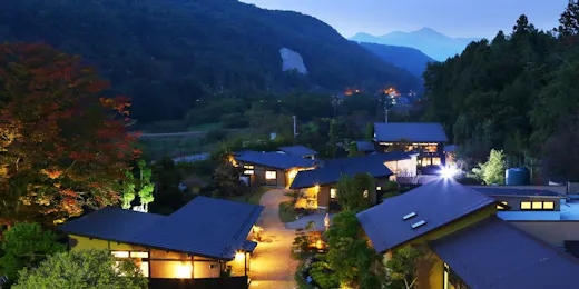 笛吹川温泉 坐忘