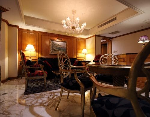 洋スイートルーム　リビング