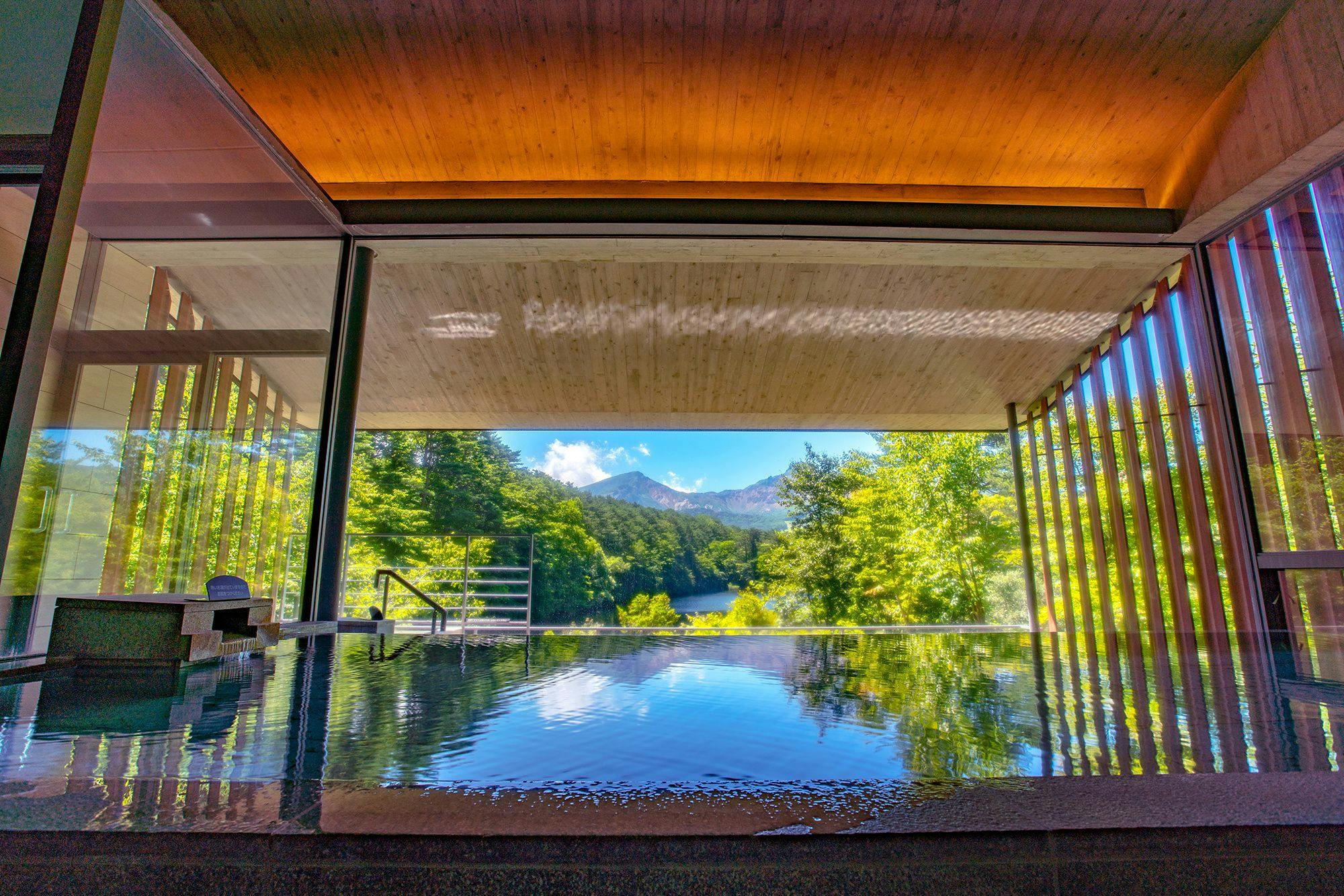 「展望露天風呂　四季の湯」