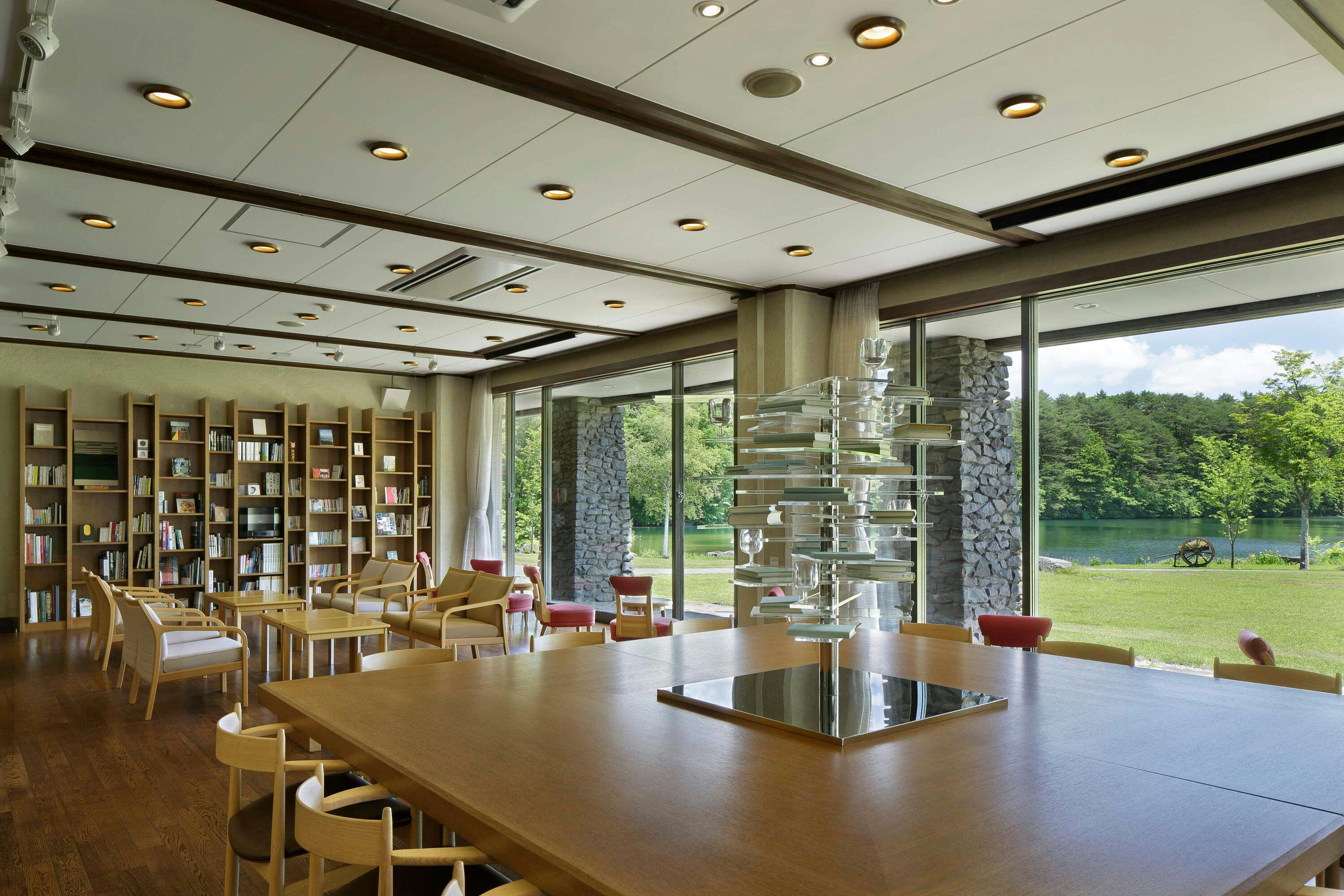 ご宿泊者専用ライブラリーラウンジ