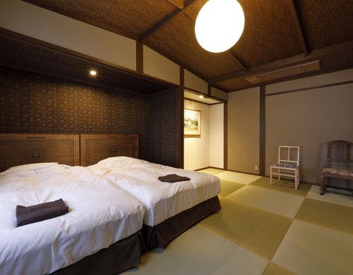 本館和室（ベッドルーム）