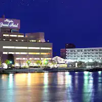 【外観】萬代橋からの眺め。