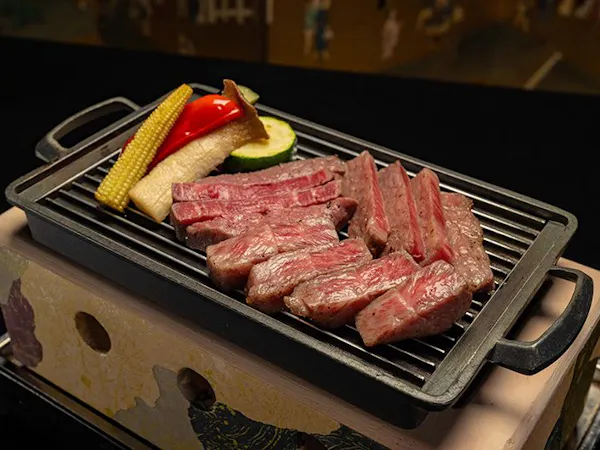 【豪奢の極み】和牛三種炭火焼プラン