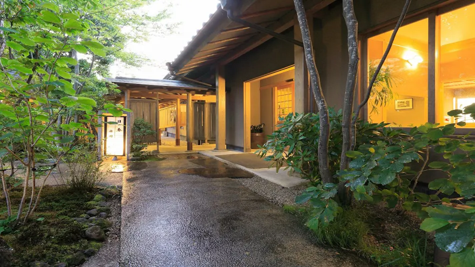 Yufuin Onsen Hinoharu Ryokan