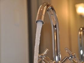 ホテル　エルセラーン大阪