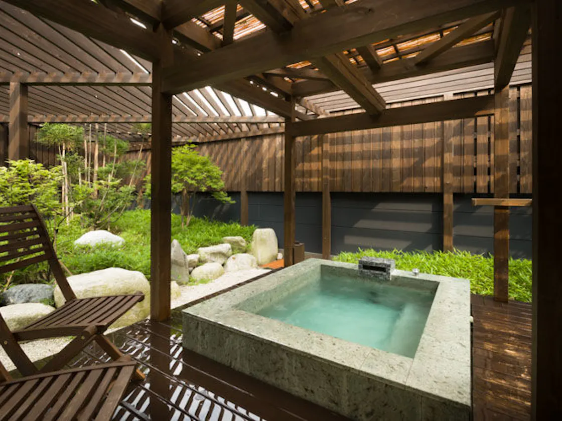特別室の部屋付露天風呂からの景色
