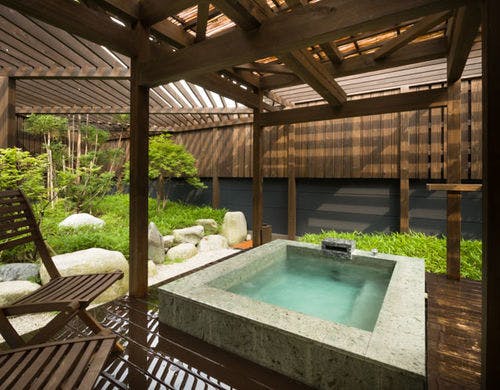特別室の部屋付露天風呂からの景色