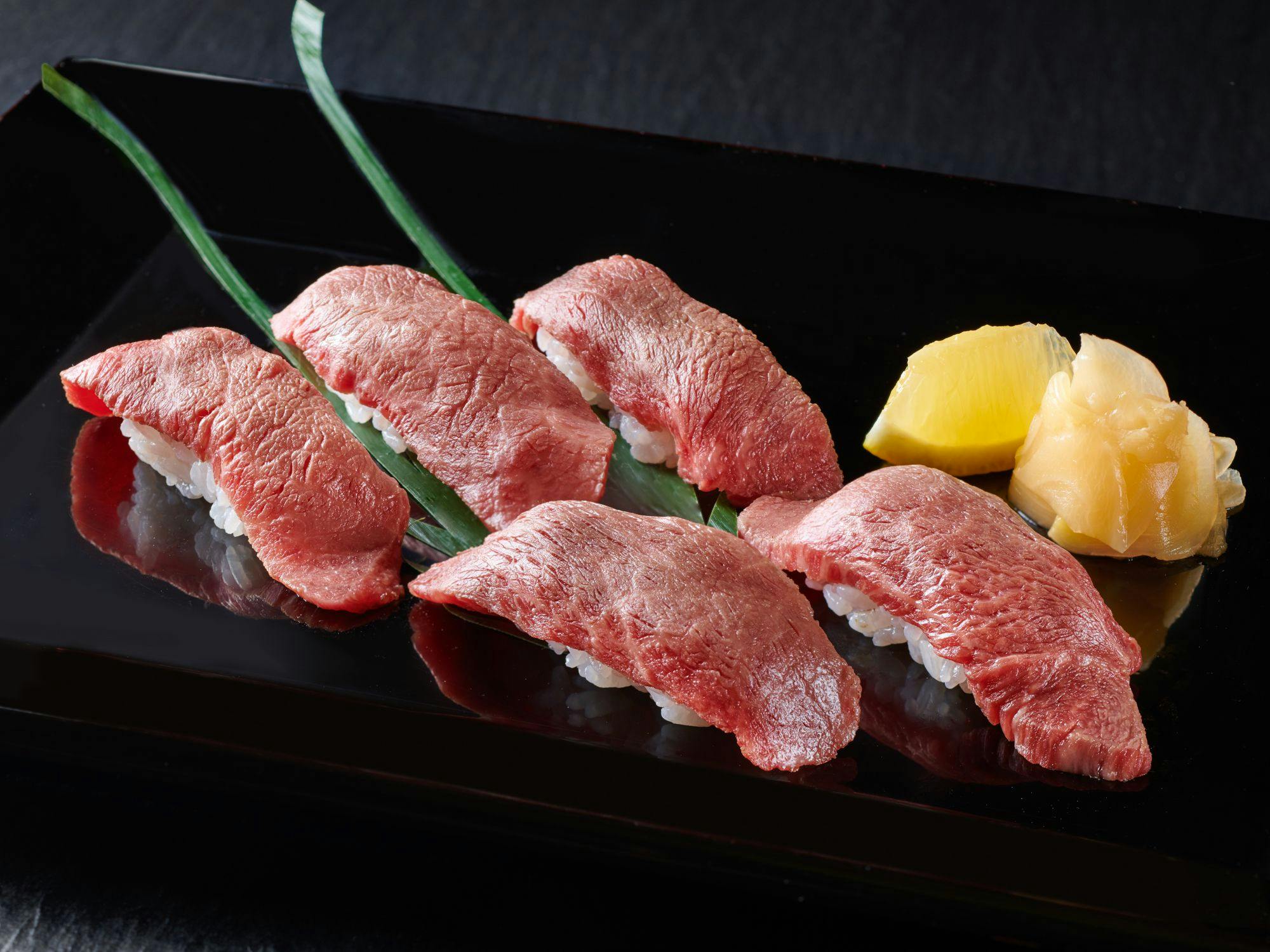 別注料理　近江牛の炙りにぎり