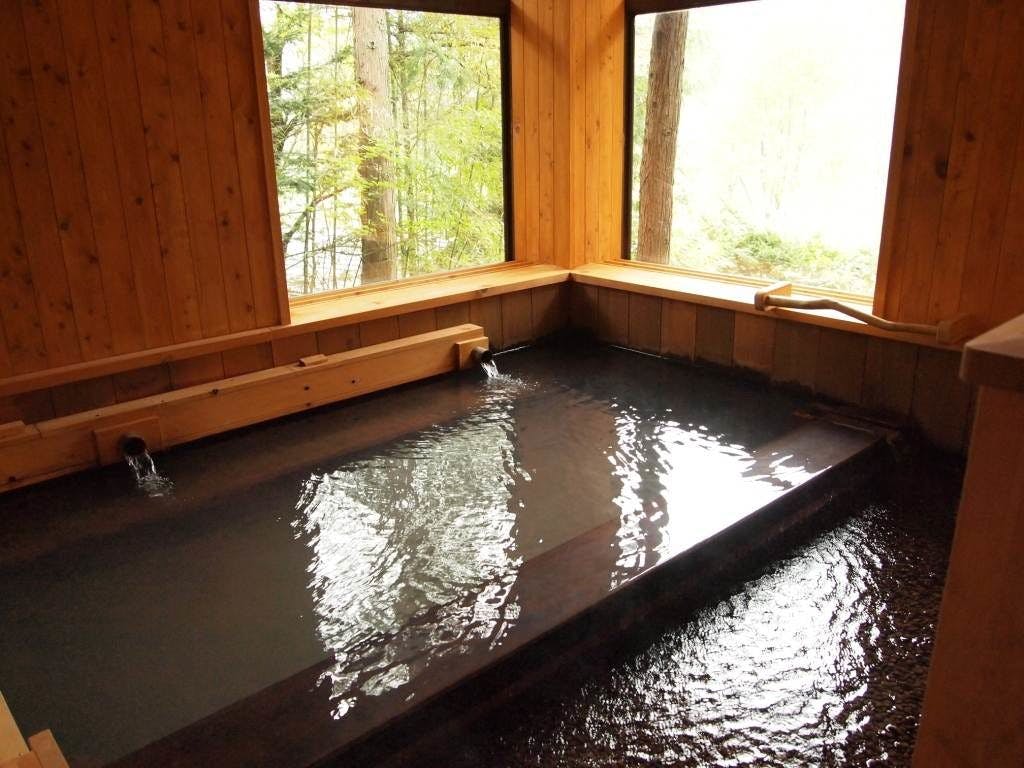 炭酸欲が楽しめるぬるめの温泉が魅力