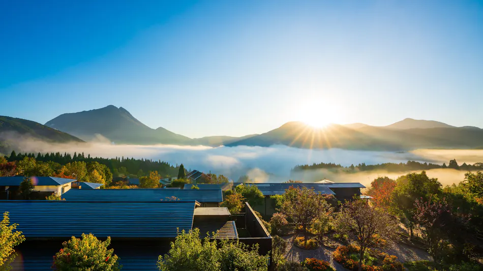 Yufuin Hanayoshi with a View of the Morning Mist