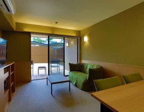 ・大きな窓で眺めの良い寝室