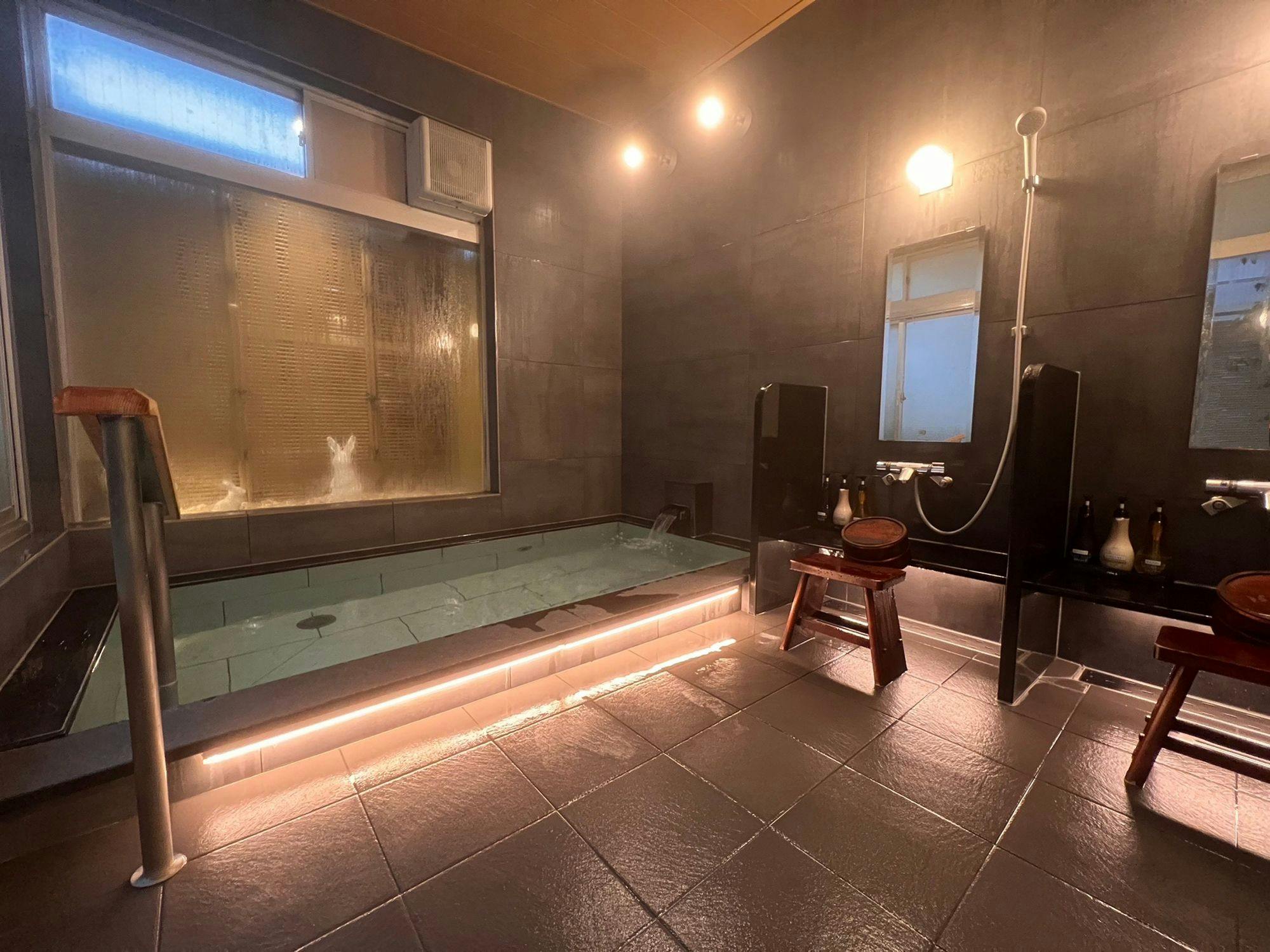 มีนาคม 2022 การปรับปรุงใหม่ของฮิโคนะ โนะ ยู