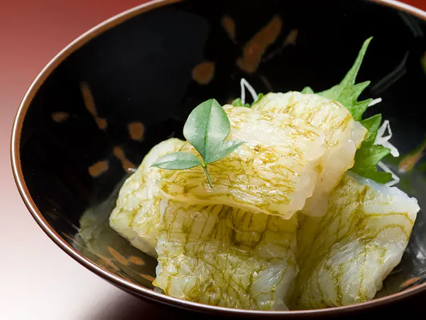 【富山の美食】富山湾の宝石・白えび、とろける甘みを三つの趣で|スタンダード会席+白えび三品仕立て