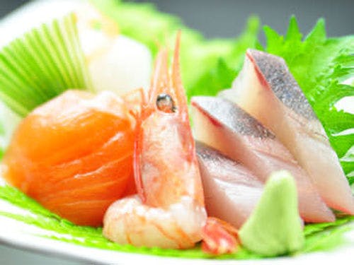 目でも楽しめるお料理をお出しします。