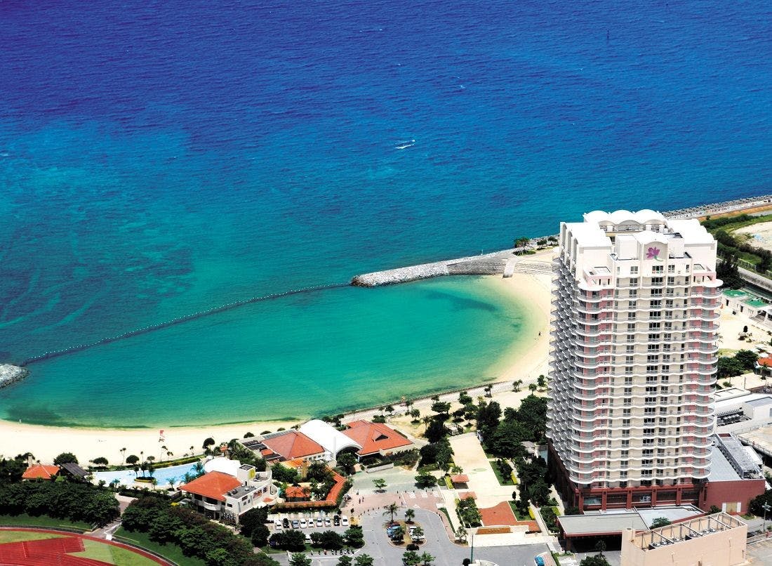 The Beach Tower Okinawa (Kyoritsu Resort)