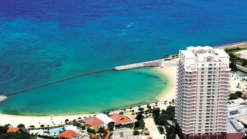 The Beach Tower Okinawa (Kyoritsu Resort)