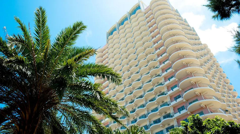 The Beach Tower Okinawa (Kyoritsu Resort)