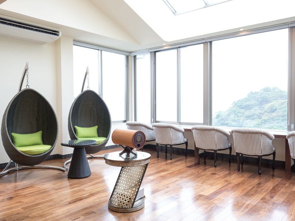 ラウンジでお好みの音楽も。