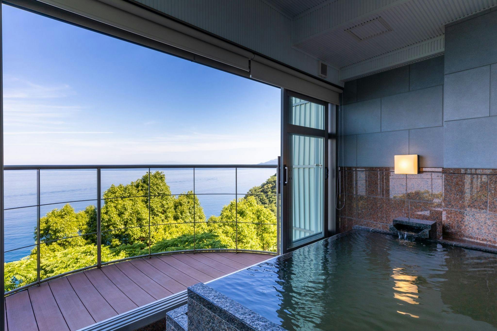 ホテルふたり木もれ陽