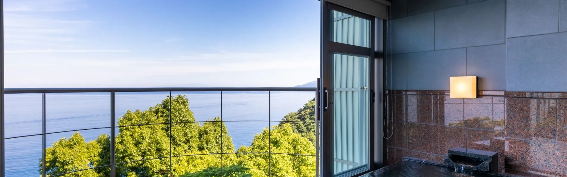 ホテルふたり木もれ陽