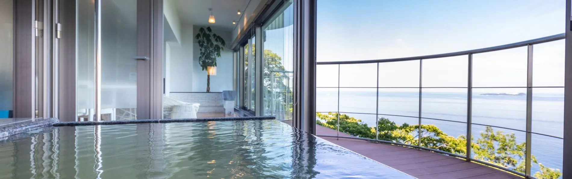 ホテルふたり木もれ陽