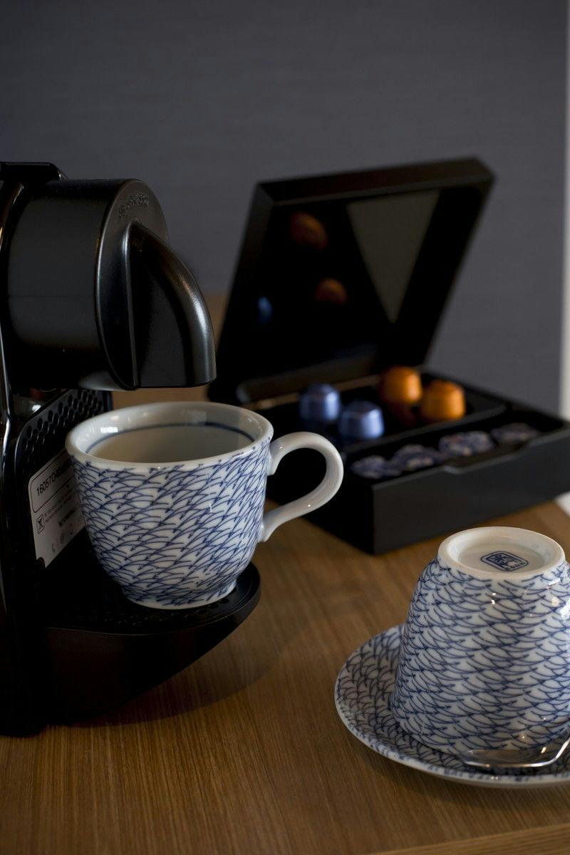 客室内には、珈琲、紅茶、お茶などをご用意